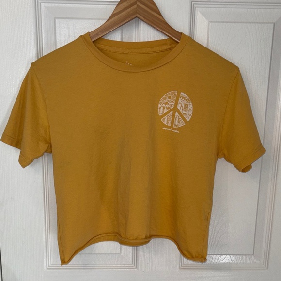 Imperial Motion Tops - Yellow Cropped T-Shirt with Peace Sign cropped imperial motion SZ S